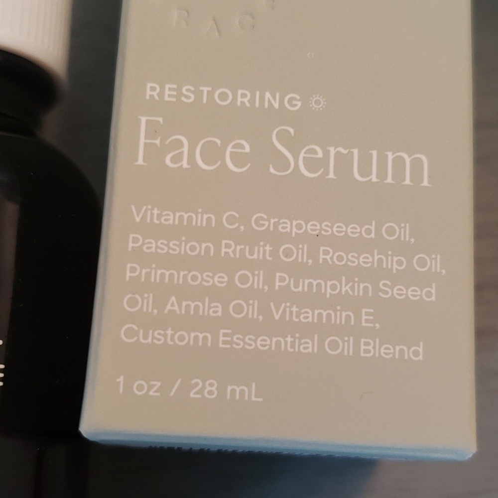 Nib Hugh & Grace Restoring Face Serum Unused Daytime Formula - Picture 2 of 8